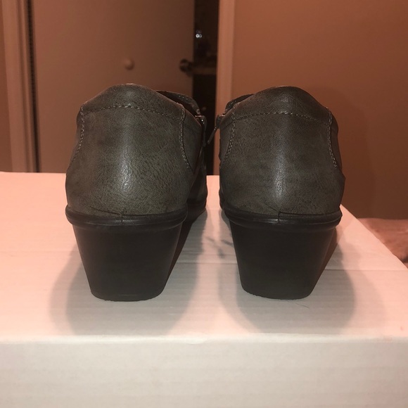 Easy Street Booties - Picture 4 of 6